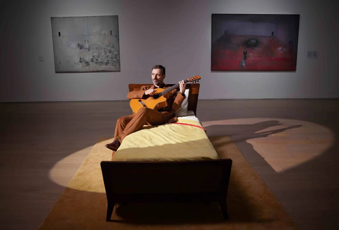 Kevin Johansen brilla en el ciclo SALA del Malba con arte y música. Un encuentro único en el Malba. Sonido aAbierto Latinoamericano.