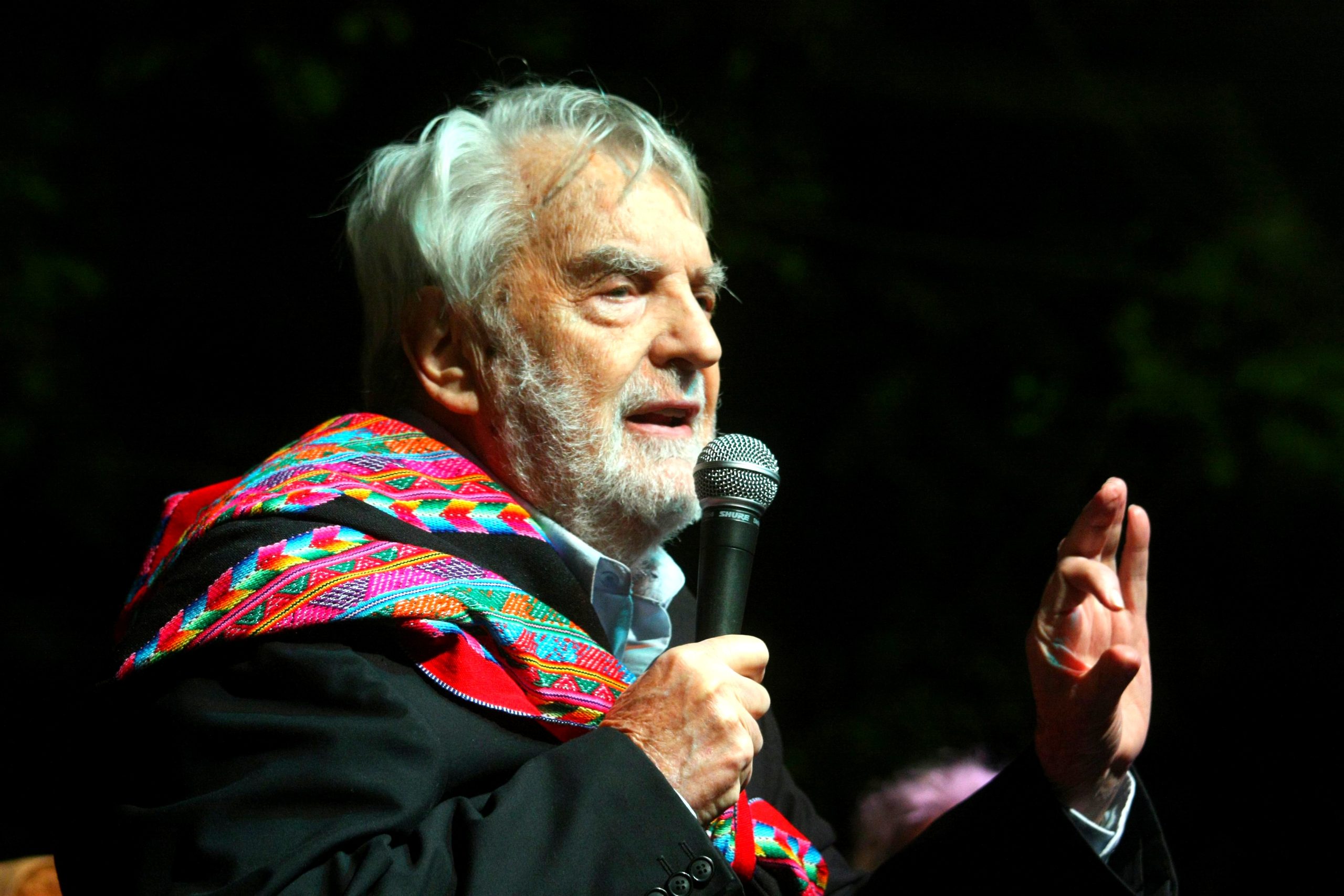 Osvaldo Bayer, referente de la literatura patagonica
