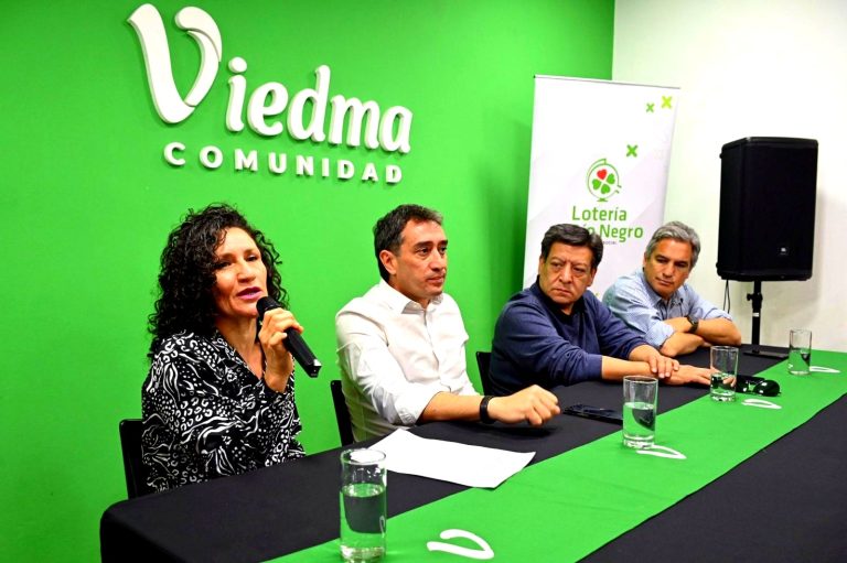 Feria del Libro de Viedma: REP, Fabián Casas y Tamara Tenenbaum