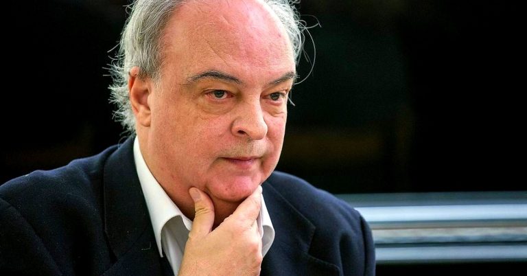 Vila-Matas recibe el máximo premio de las letras en España